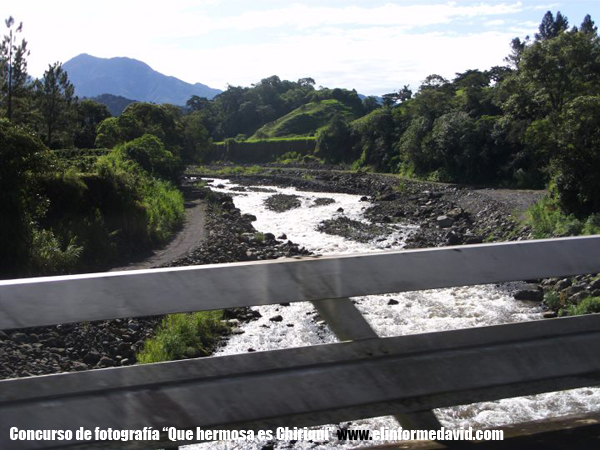 Puente del Río Chiriquí, camino de Volcán-Río Sereno